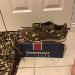 Reebok supercourt camo